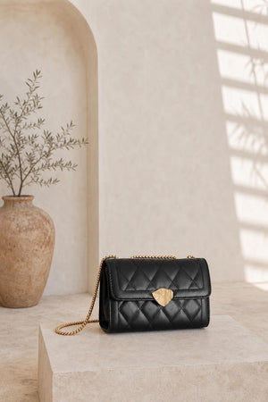 Imagen generada · Bolso Velada negro Vestaluna