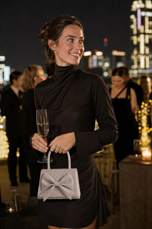 Imagen generada · Bolso Gala · Nochevieja en la azotea