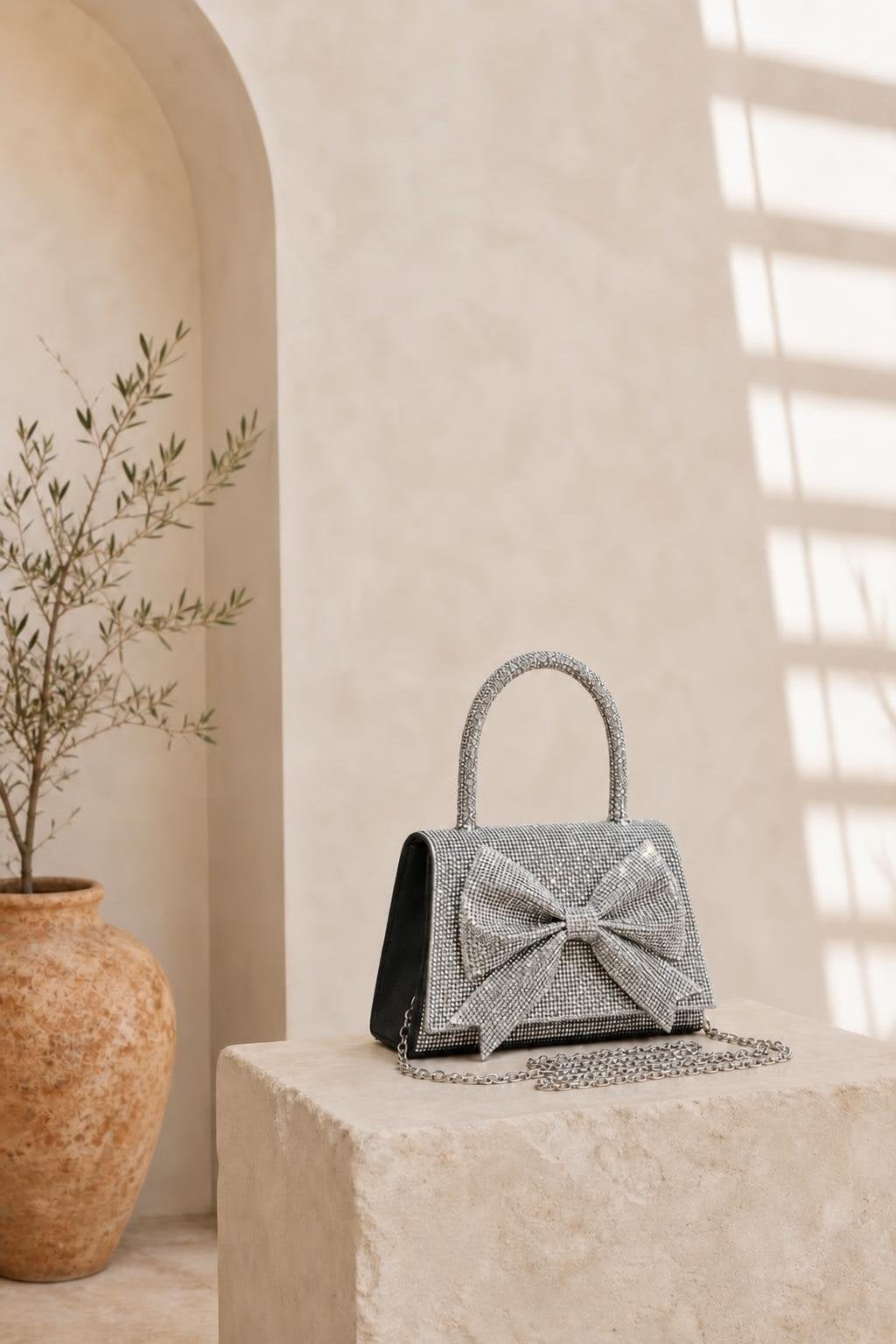 Imagen generada · Bolso Gala plata y negro Vestaluna